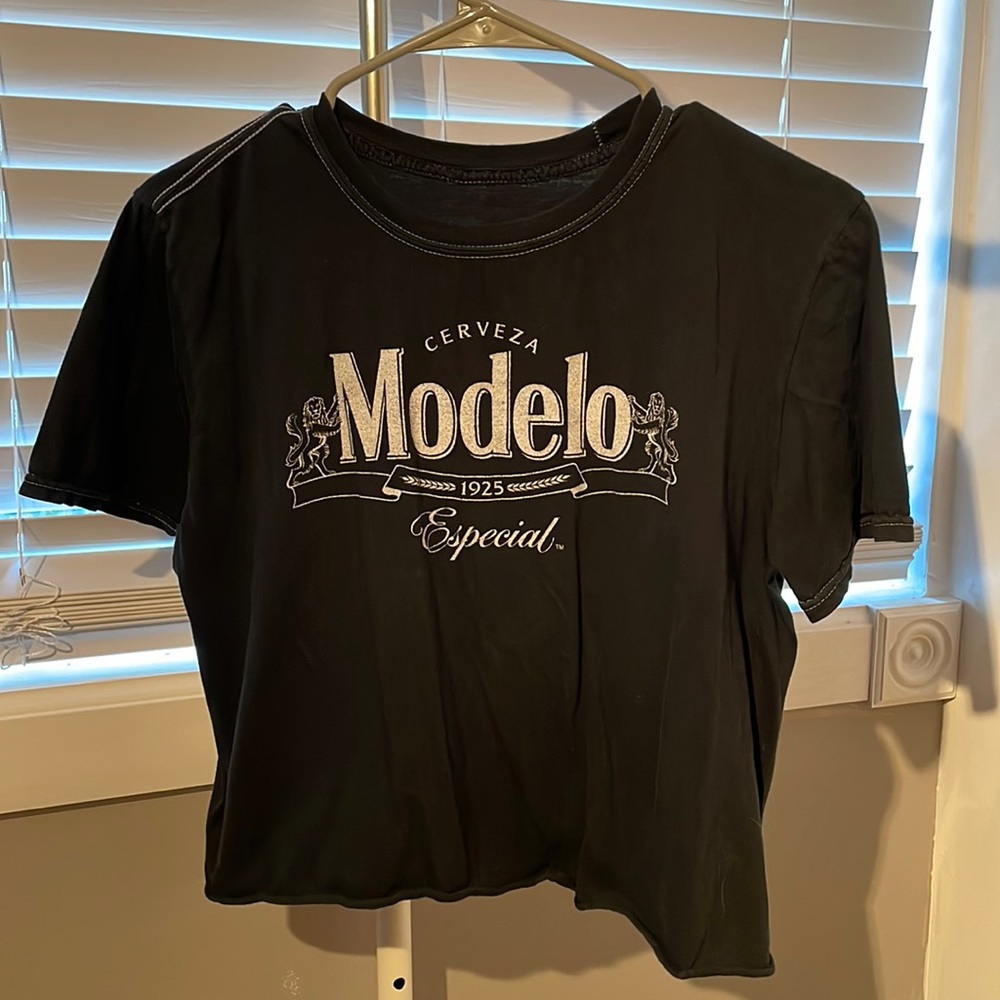 Modelo Black Crop Tee Size M